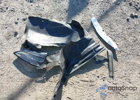 2015 Jeep Cherokee Latitude z USA, uszkodzony, nr VIN 1C4PJMCB9FW751944